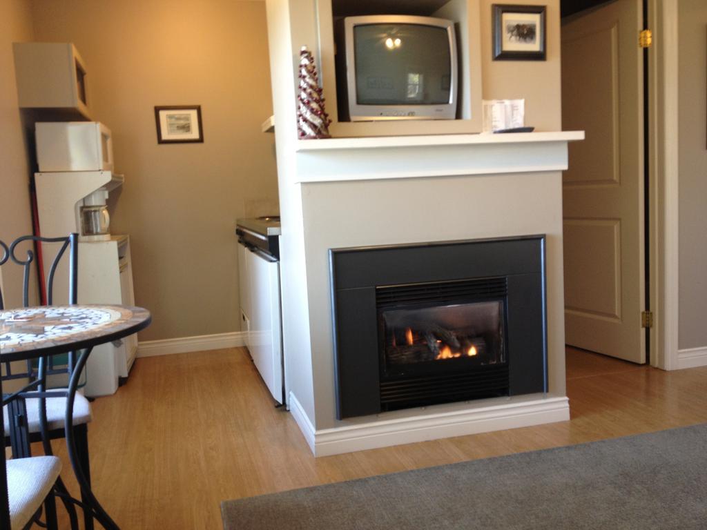 Mcintyre'S Cottages Baddeck Inlet Chambre photo