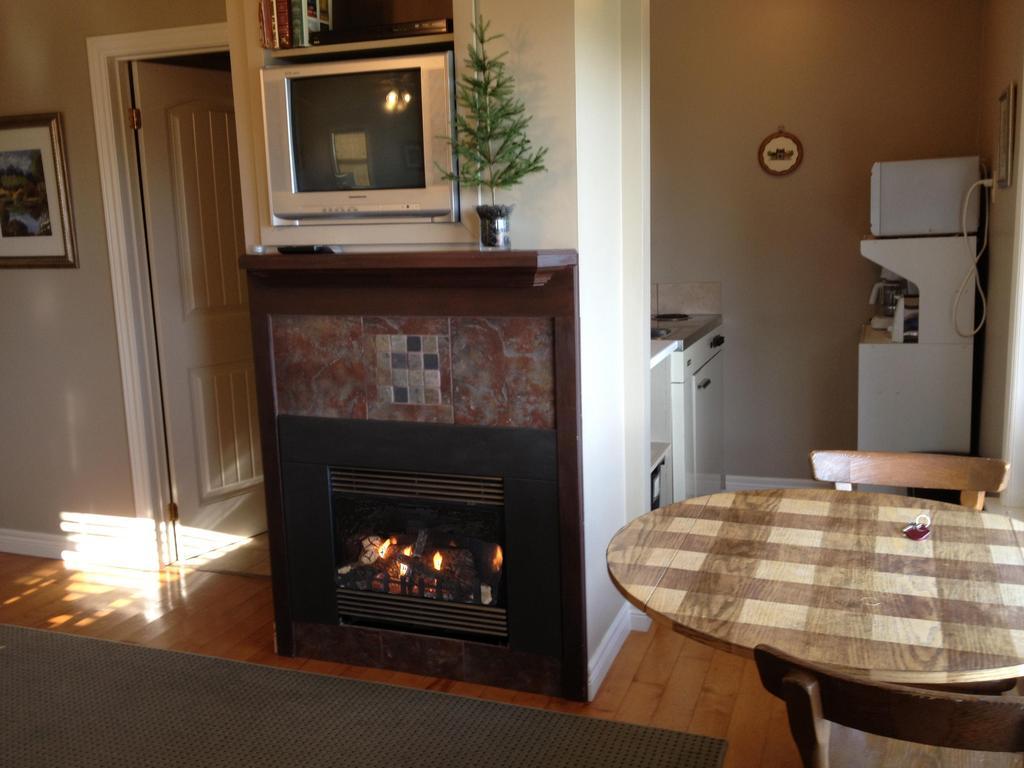 Mcintyre'S Cottages Baddeck Inlet Chambre photo